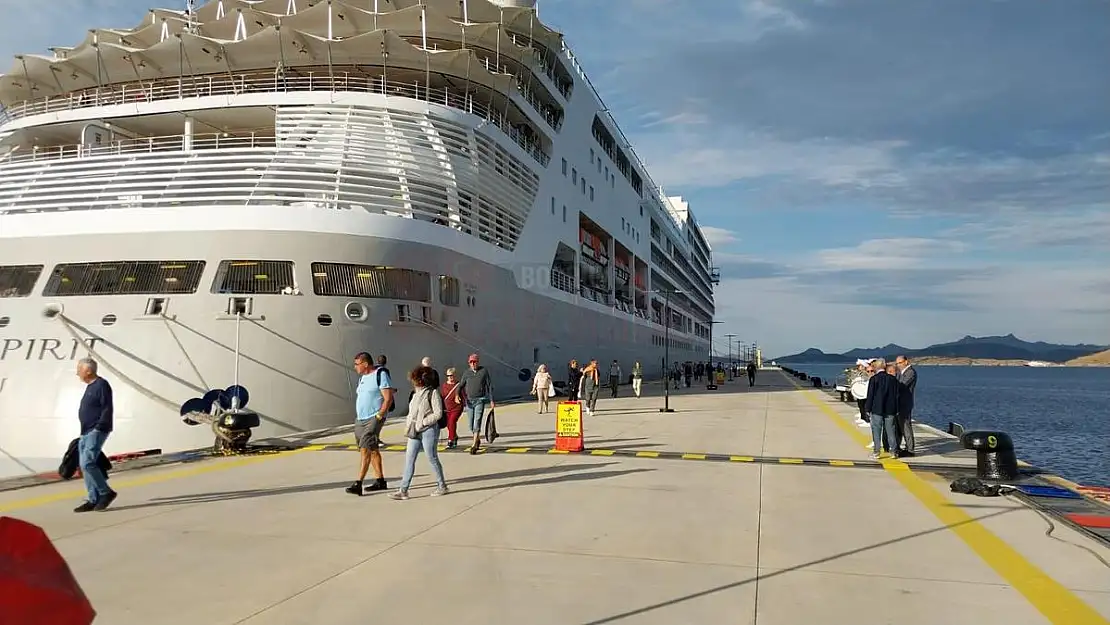 Bodrum'a Sezonun ilk Gemisi Geldi