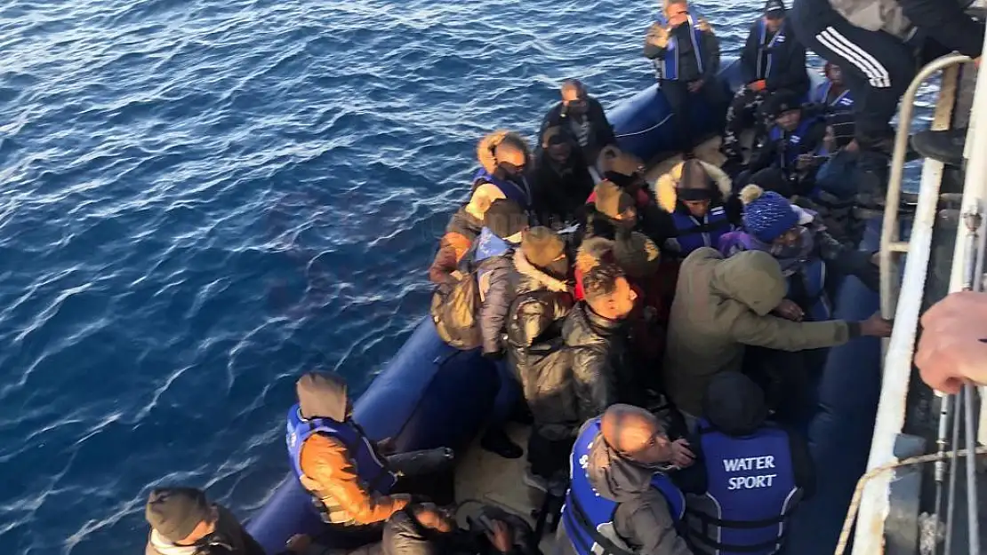 BODRUM'DA 31 DÜZENSİZ GÖÇMEN KURTARILDI
