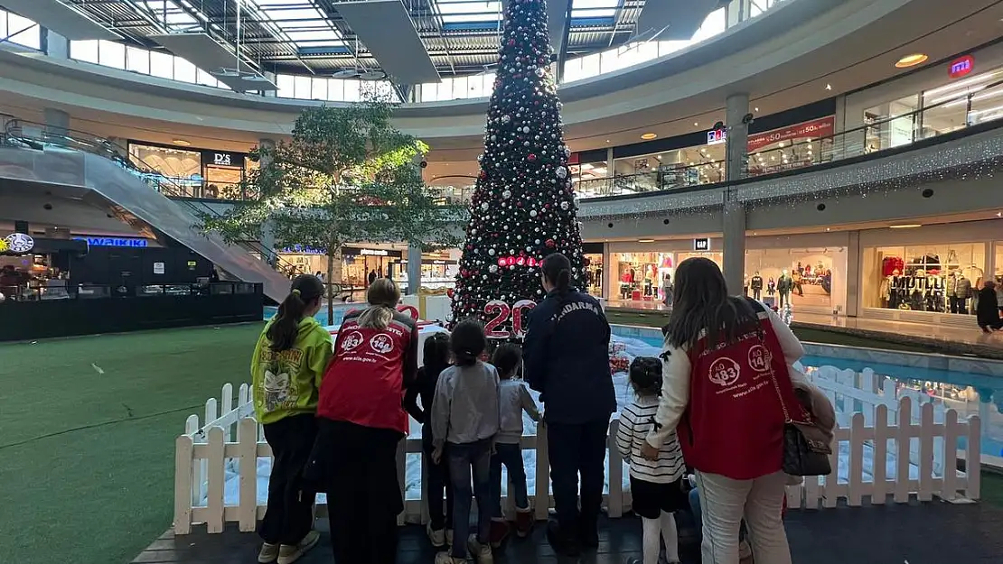 Bodrum'da Çocuklar için Yeni Yıl Coşkusu Düzenlendi