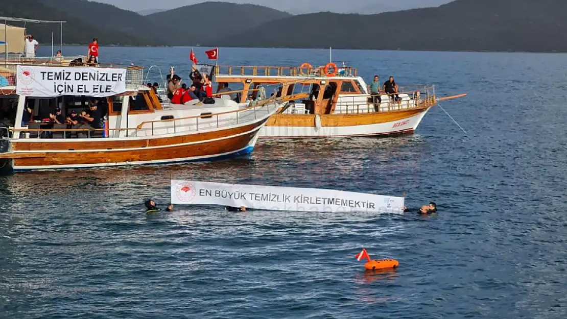 Bodrum'da Denizden 15 Ton Atık Çıkarıldı