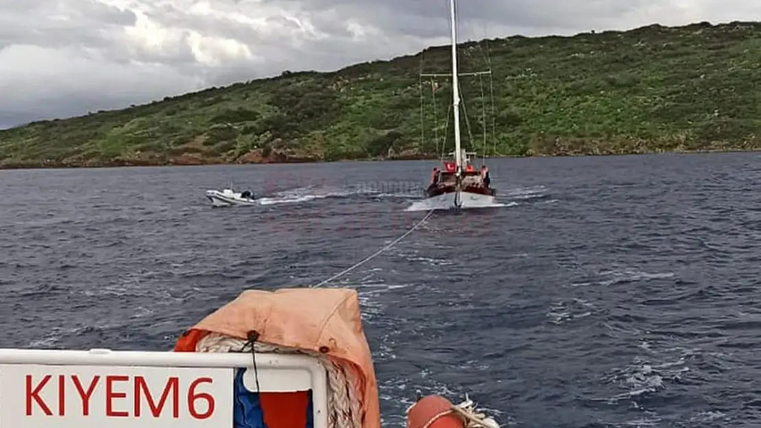 Bodrumda Motor Arızası Nedeniyle Sürüklenen Tekne Kurtarıldı