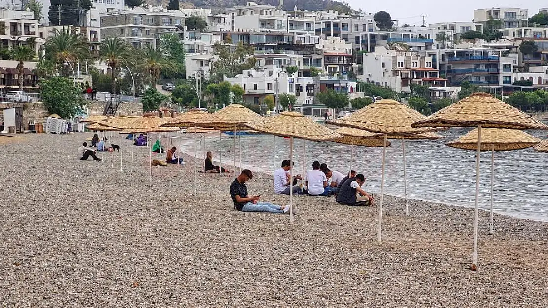 Bodrum'da Sahiller Boş Kaldı