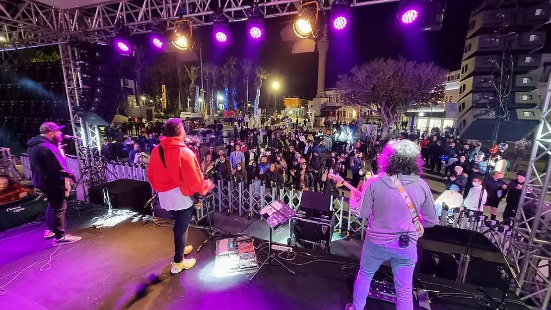BODRUM'DA SEVGİLİLER GÜNÜ KUTLAMASI