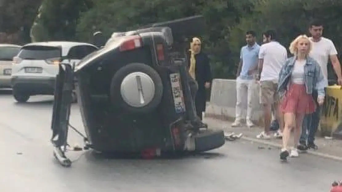 Bodrum'da Trafik Kazası: Kontrolsüz Viraj Sonrası Cip Yan Yattı