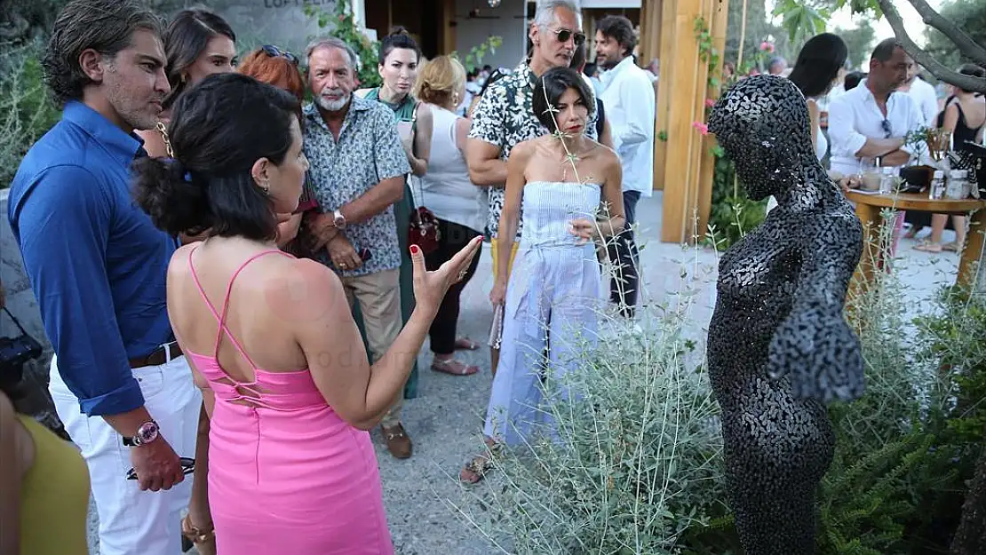 Bodrum'da yerli ve yabancı sanatçıların heykelleri beğeni topladı