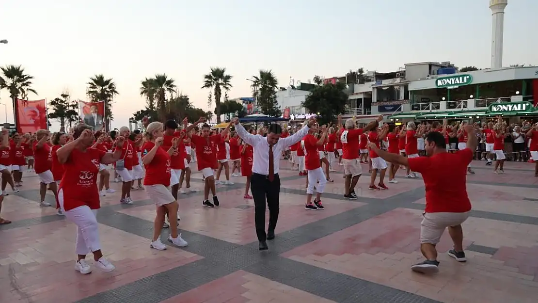 Bodrumda Yüzüncü Yıl Coşkusu