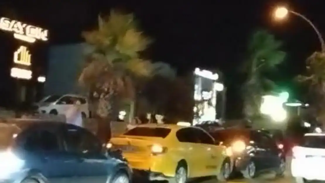 Bodrum'da Zincirleme Kaza: Bir Yaralı Hastaneye Kaldırıldı