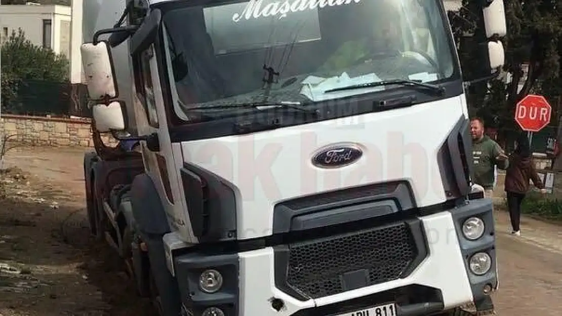 Bozulan Yolda Mahsur Kaldılar
