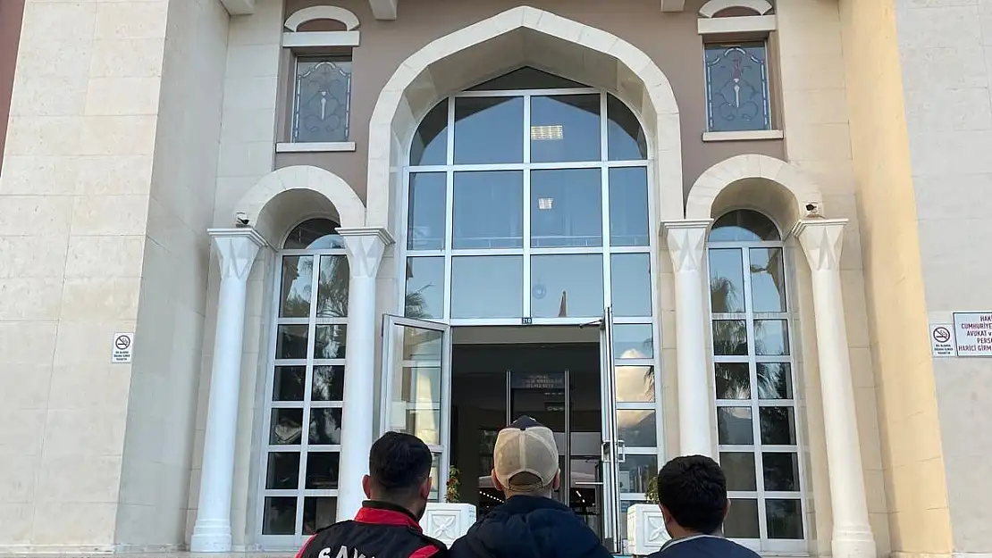 Büfe Sahibini Bıçakla Yaralayan Şüpheli Yakalandı