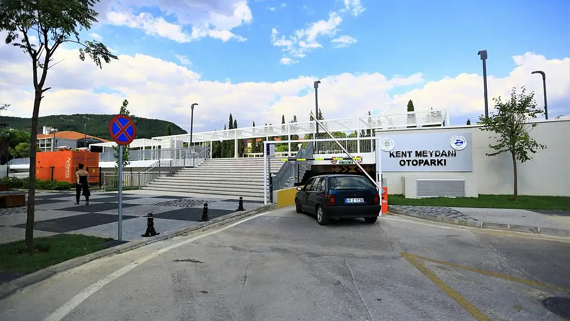 Büyükşehir Belediyesi 13 Otopark İle Hizmet Veriyor