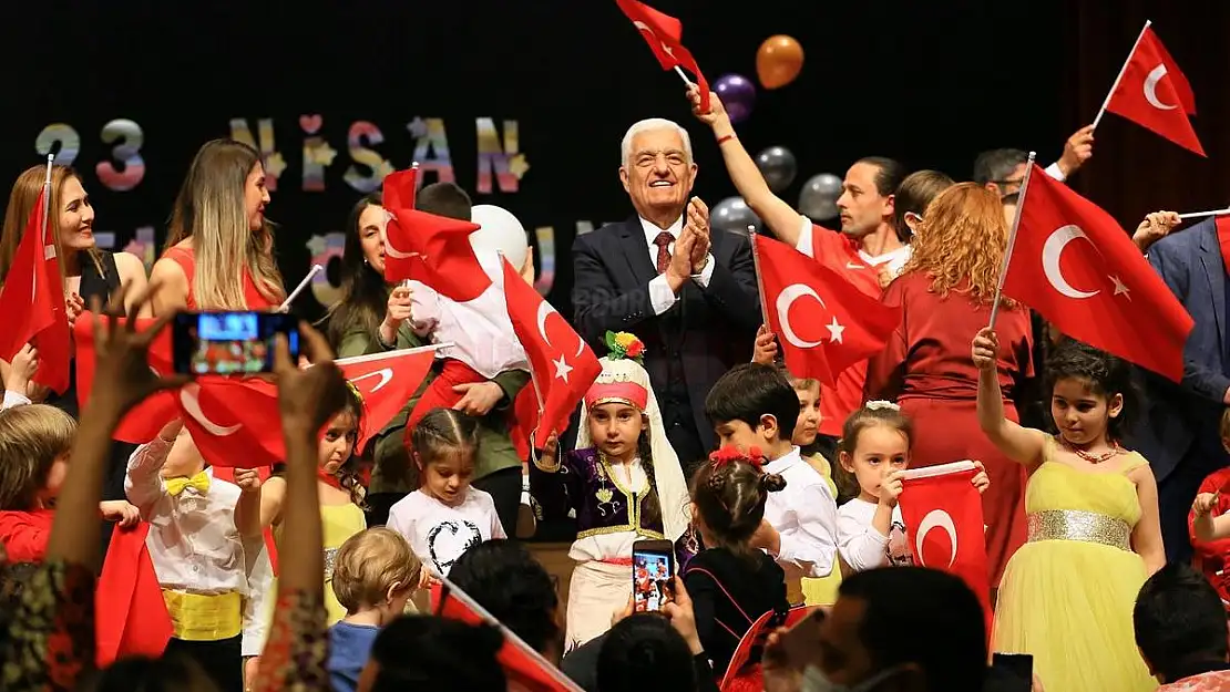 Büyükşehir Gündüz Bakımevi Öğrencilerinden Coşkulu 23 Nisan Kutlaması