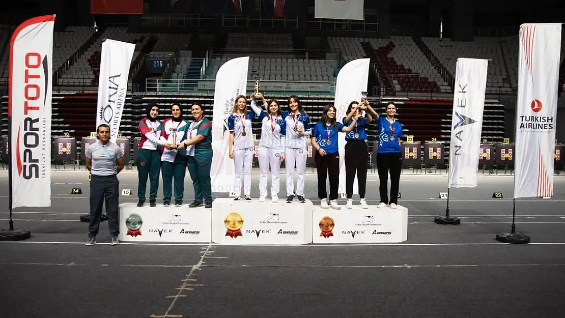 Büyükşehir Sporcuları 353 Madalya ve Kupa Kazandı