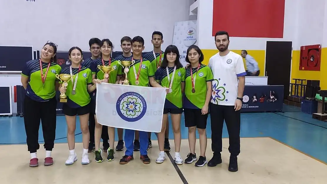 Büyükşehir Sporcuları Başarıya Doymuyor
