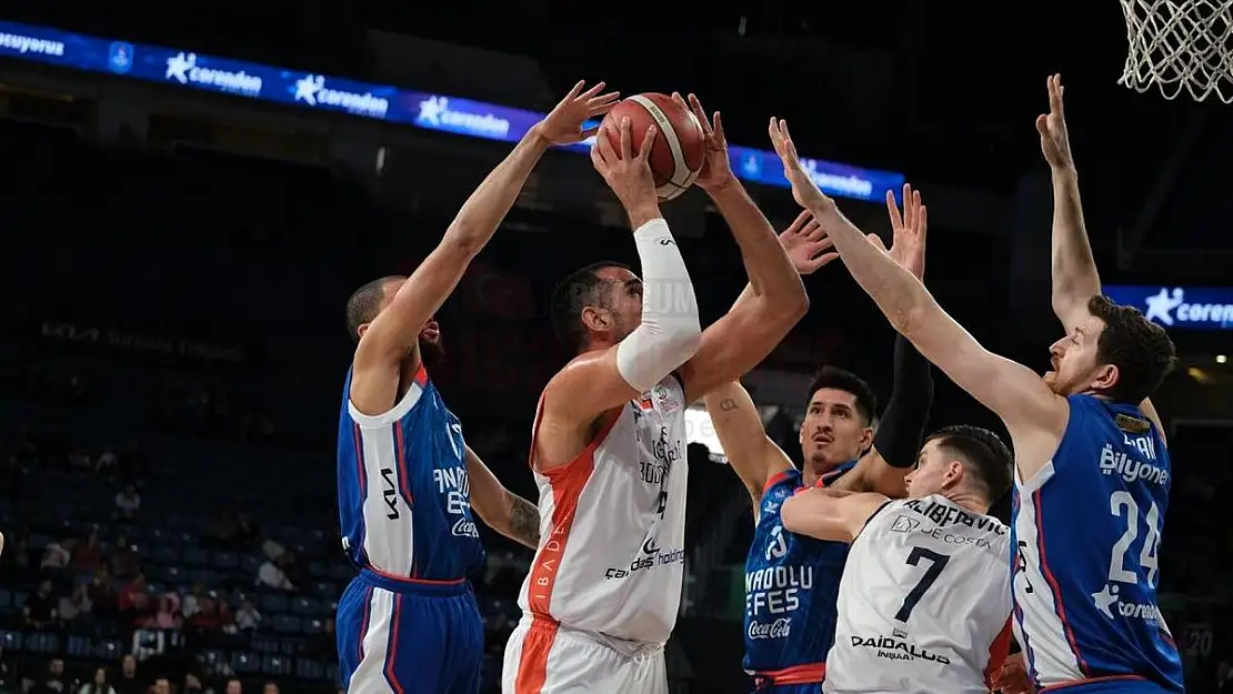 Çağdaş Bodrum, Anadolu Efes İle Kıyasıya Mücadele Etti