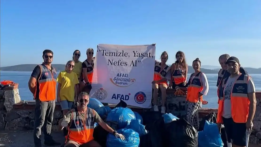 Çevre temizliği seferberliği ! 22 torba atık toplandı