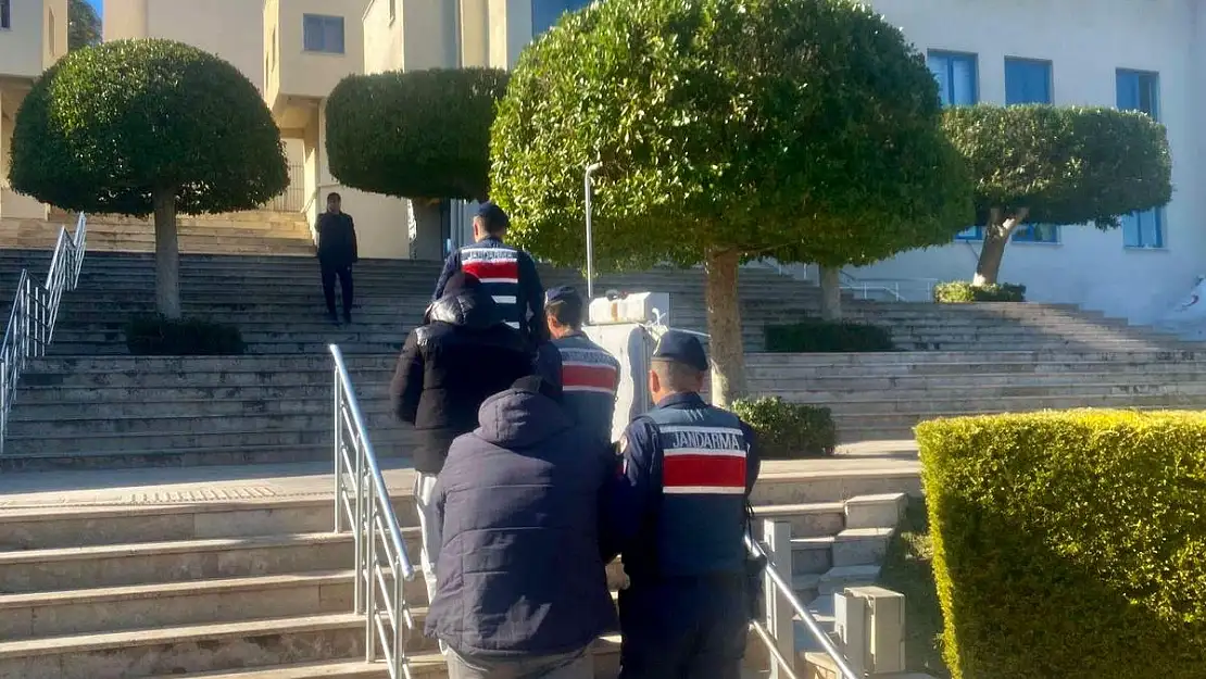 Cezaevi Firarisi Taksi Bagajında Yakalandı