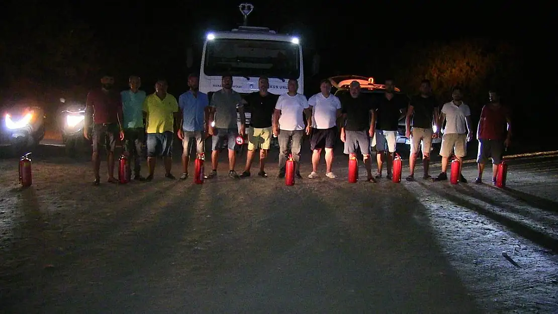 Çırkan Mahallesi Sakinleri Pedasa Ormanın'da Yangın Nöbetinde