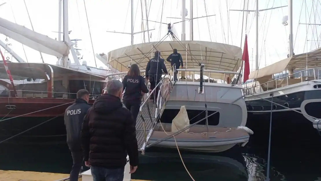 Deniz Polisleri Bodrum Limanında İncelemelerde Bulundu
