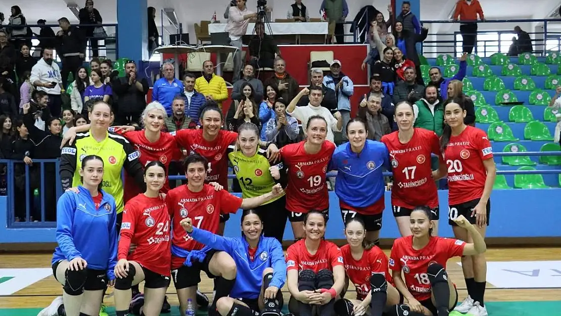 Denizin Kızları Yarı Finale Yükseldi