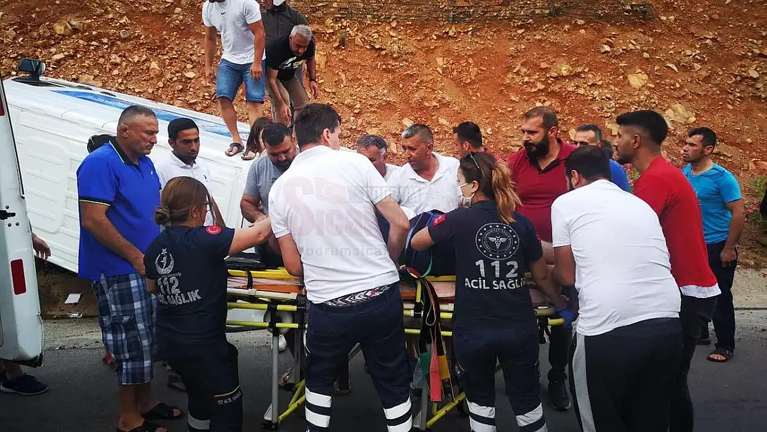 Devrilen Aracın Sürücüsü Yaralandı
