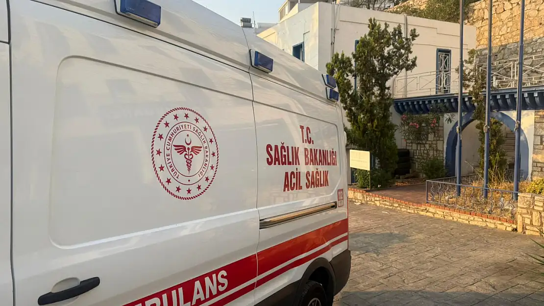 Motosikletin hakimiyetini kaybeden sürücü kaza yaptı