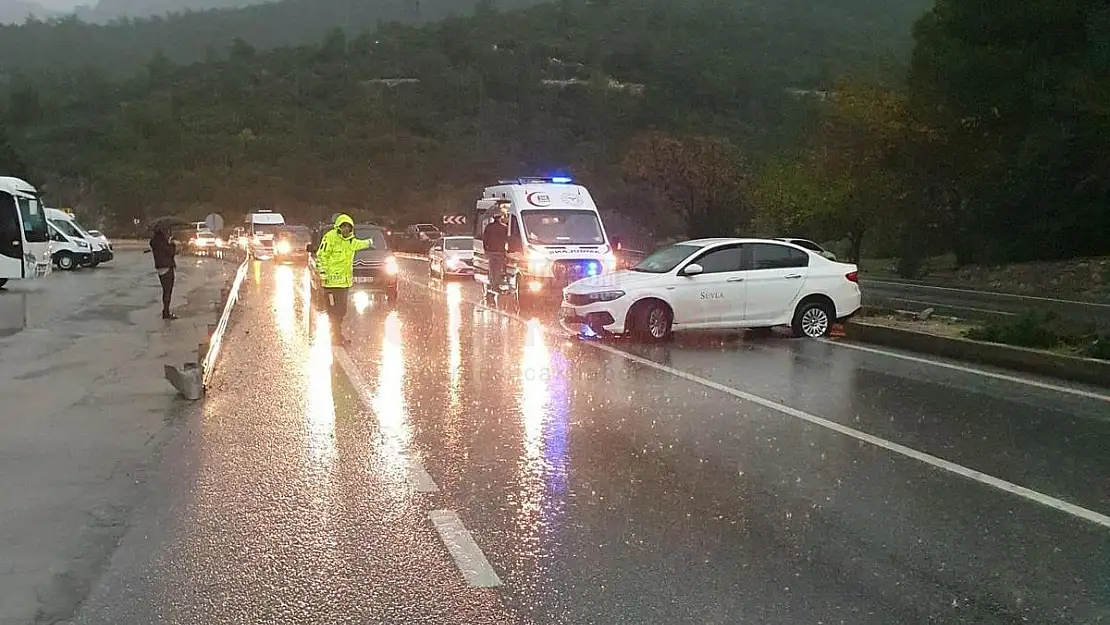 Direksiyon Hakimiyetini Kaybedip Kaza Yaptı
