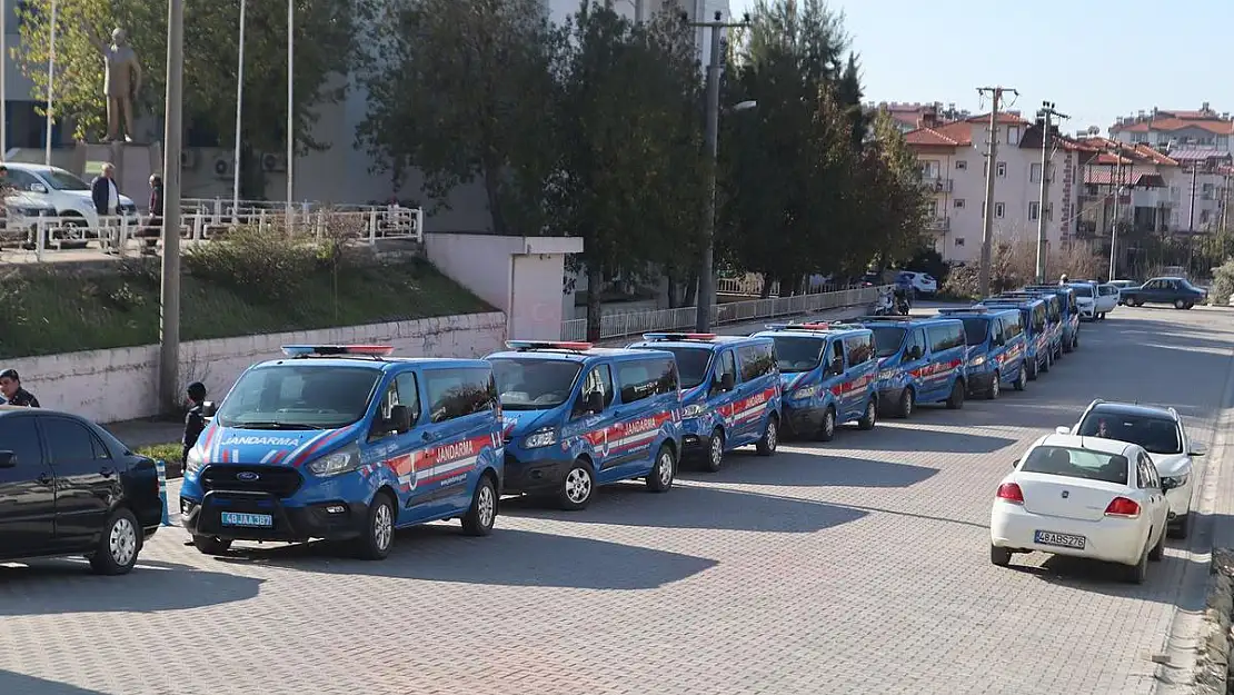 Dolandırıcılık Operasyonunda 21 Gözaltı