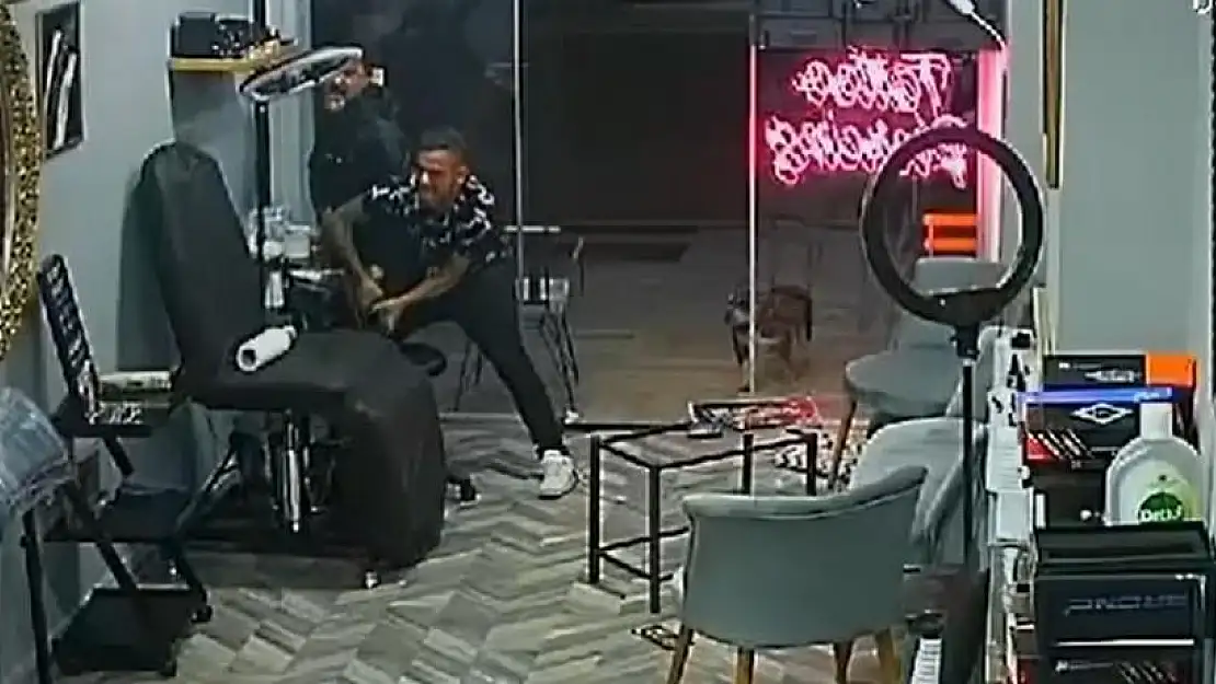 Dövmecilerin Kavgası Kanlı Bitti, Saldırı Anı Kamerada