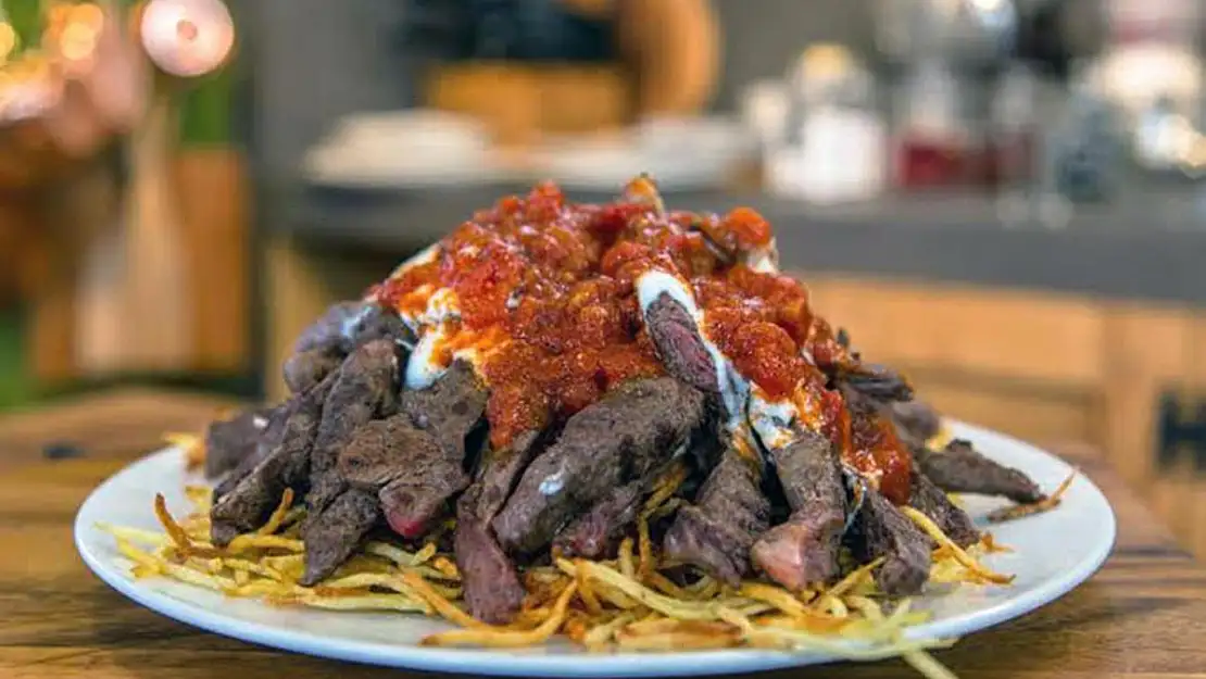 Dünyanın En İyi Yoğurtlu Yemeği Çökertme Kebabı