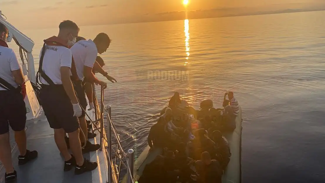 Düzensiz Göçmenler Yüzerek Adaya Geçmeye Çalıştılar
