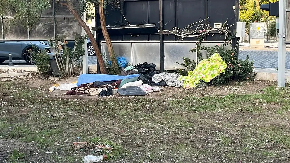Evsiz Vatandaş Ölü Bulundu