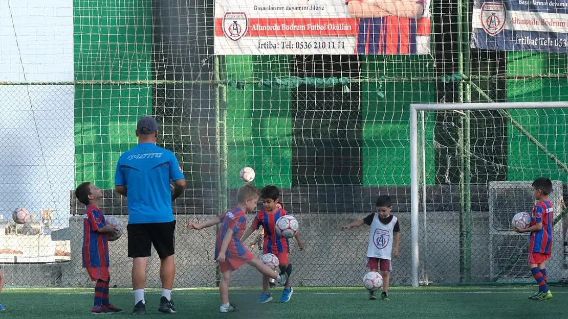 Futbolu Altınordu'da Öğreniyorlar