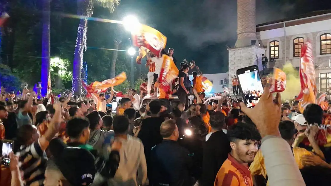Galatasaray'ın şampiyonluğu Bodrum'da coşkuyla kutlandı