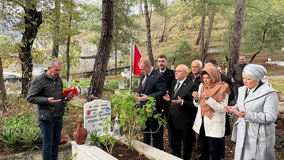 Görevine Ülkücü Şehitlerin Mezarlarını ve Ailelerini Ziyaret Ederek Başladı