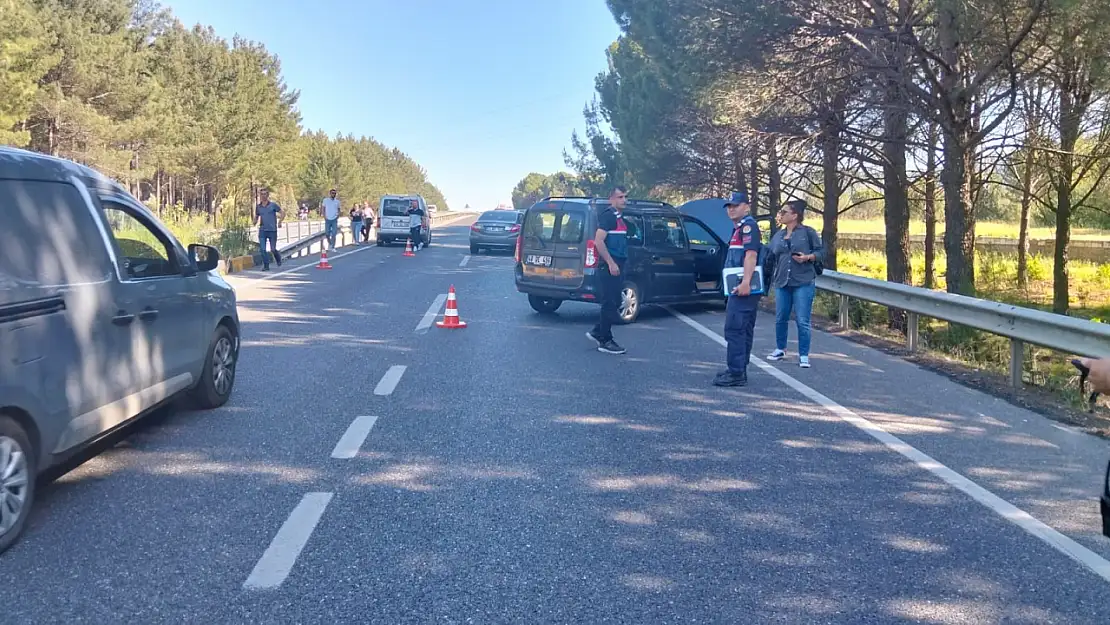 Gülağzı Kavşağı'nda trafik kazası: Yaralılar hastaneye kaldırıldı