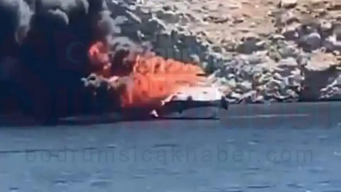 Gümüşlük Açıklarında Tekne Yandı