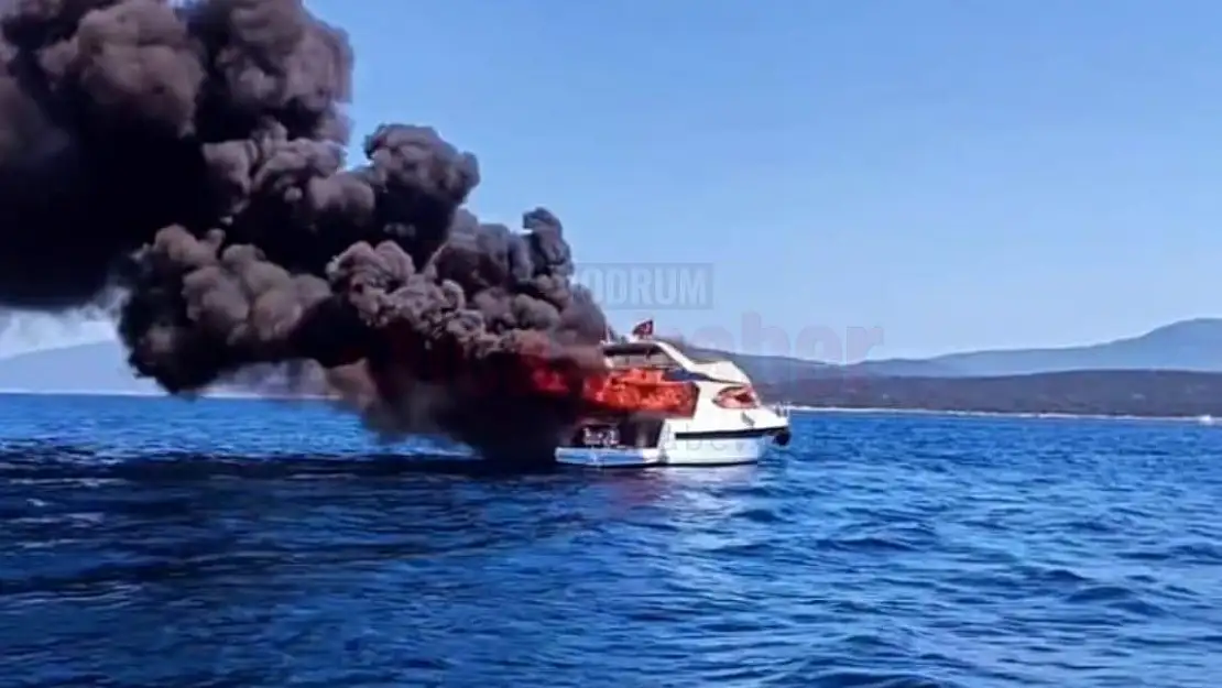 Gündoğan Açıklarında Motoryatta Yangın Çıktı