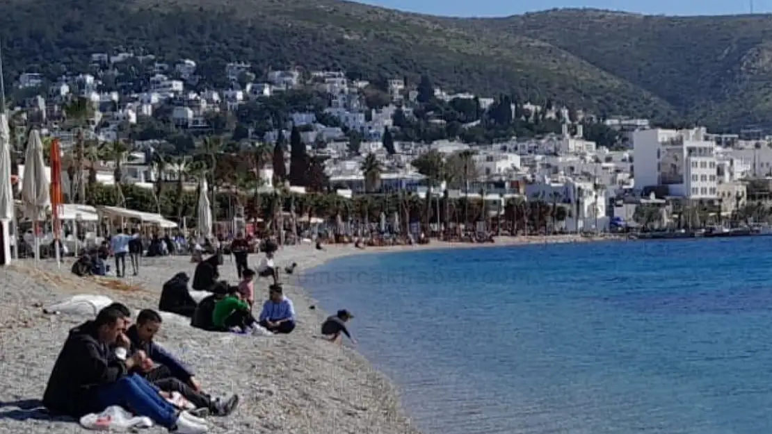 Bodrumlular Güneşli Havanın Tadını Çıkardı