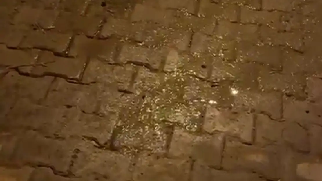 Günlerdir süren su patlağı tepki çekiyor !
