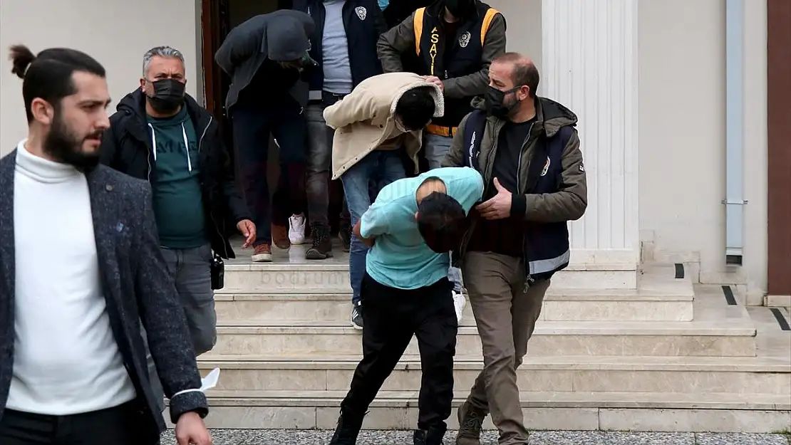 Güvercin Hırsızlığı Güvenlik Kamerasına Yansıdı