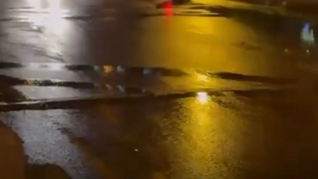 Haftalardır onarılmayan su patlağına sert tepki !