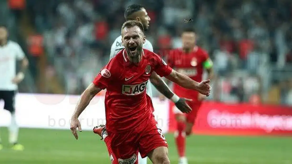 Hakan Özmert Bodrumspor'a Transfer Oldu