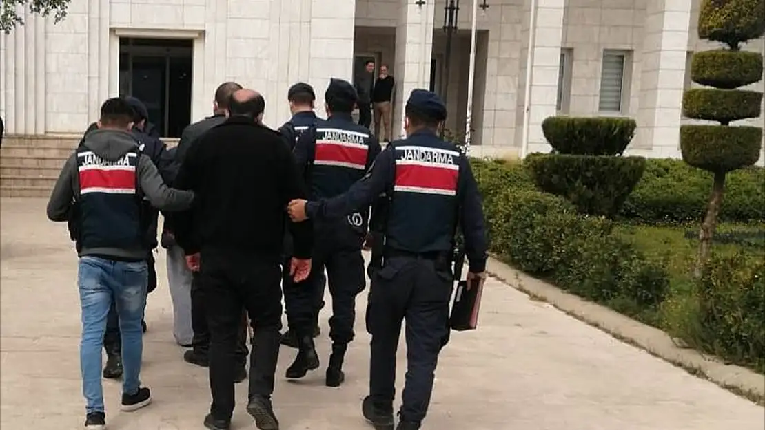 Haklarında hapis cezası bulunan 3 hükümlü yakalandı