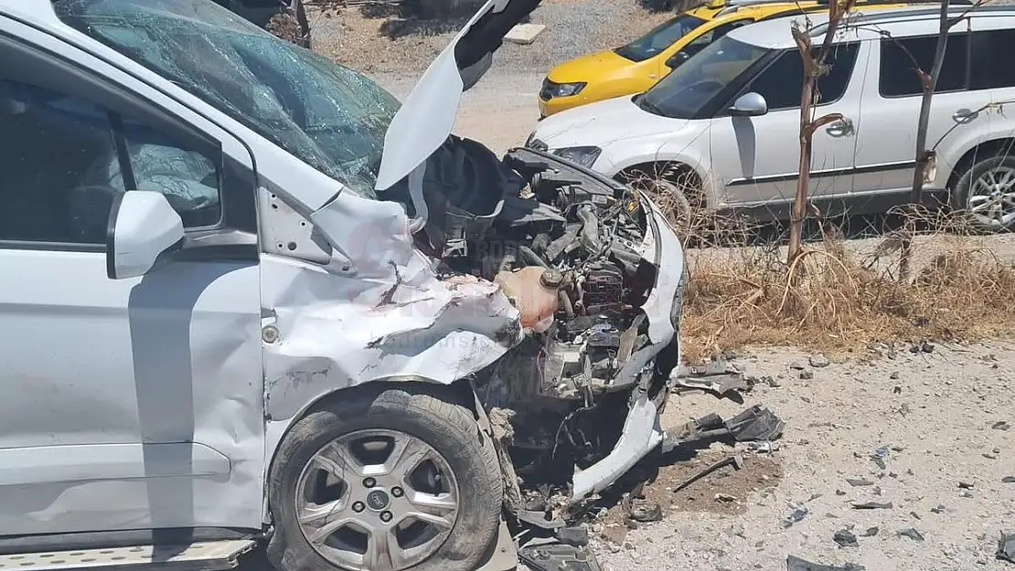 Hatalı Sollama Yapan Araç Kazaya Sebep Oldu