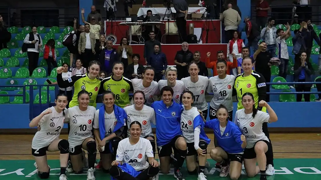 Hem Ehf'de Hem de Thf'de Galibiyetle Yüzleri Gülüyor