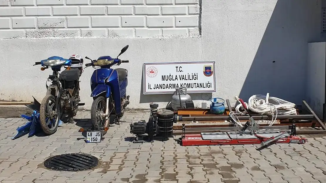 Hırsızlık yaptıkları iddiasıyla 2 şüpheli yakalandı
