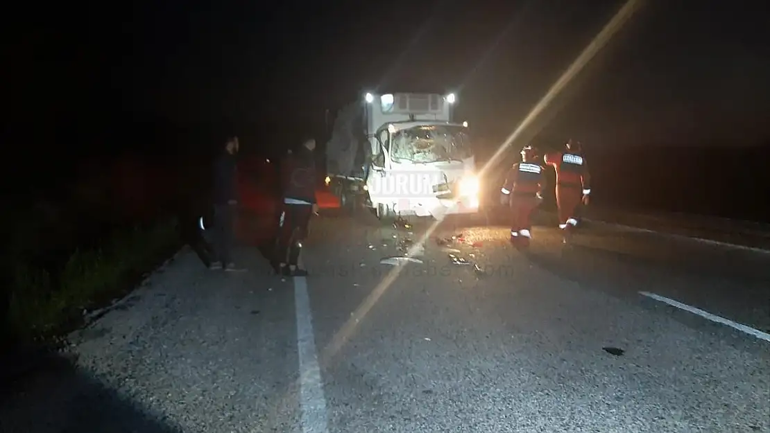 İki Kamyonun Çarpıştığı Trafik Kazasında 2 Kişi Yaralandı