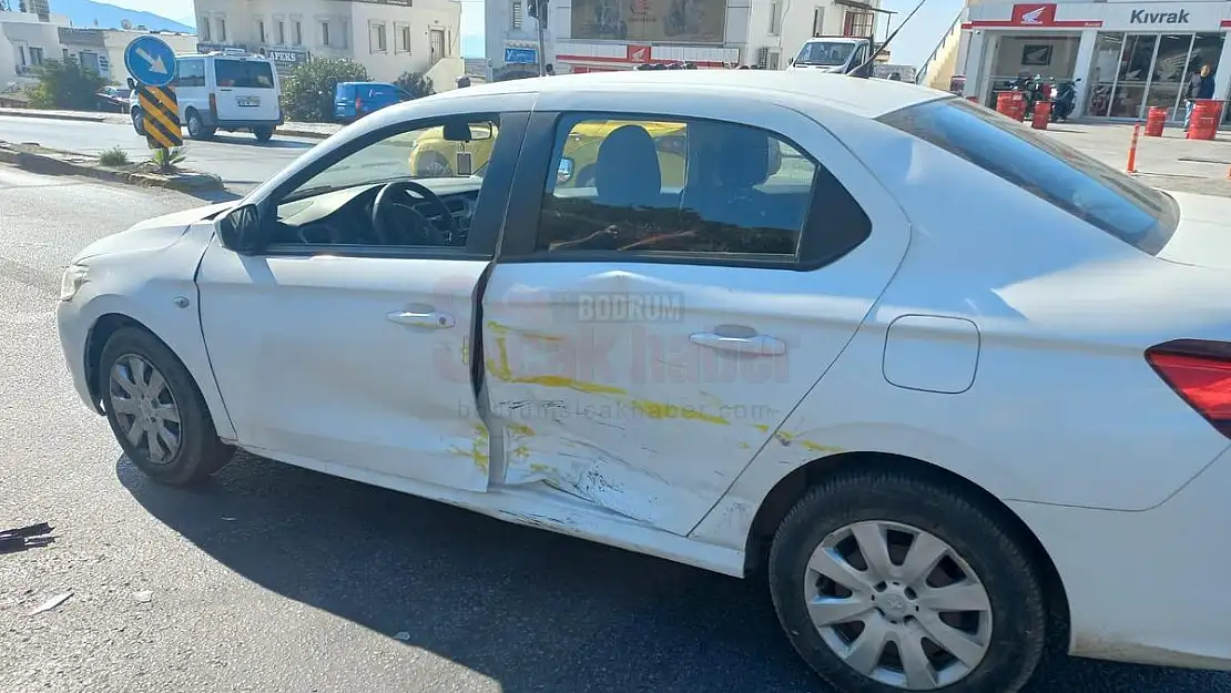 Işık İhlali Yapan Ticari Araç Kaza Yaptı Kazada 1 Kişi Yaralandı
