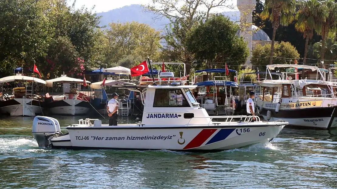 Jandarma 9 bin 151 Personelle Bayram Nöbetinde