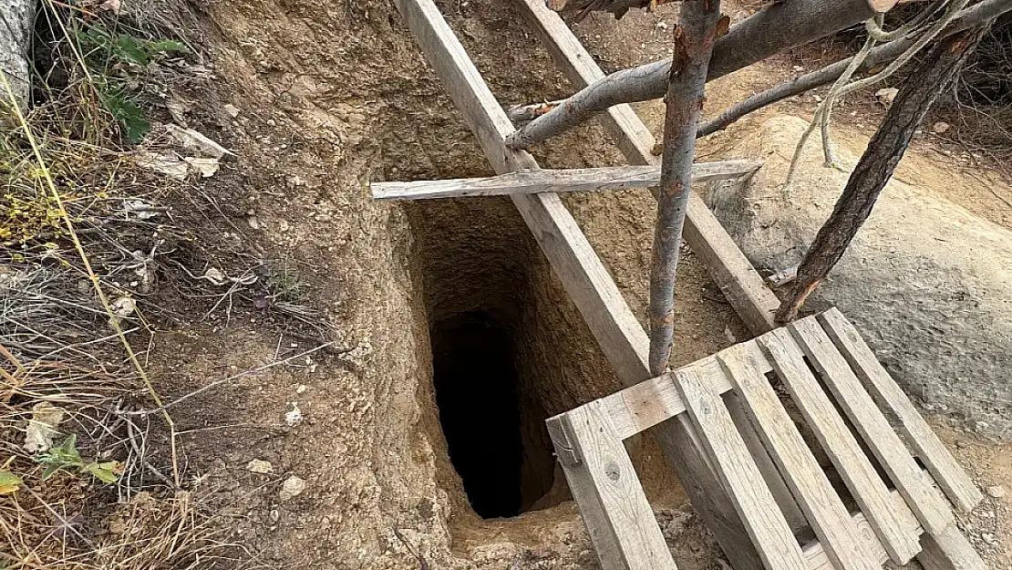 Jandarmadan 20 Metre Derinlikte Kaçak Kazıya Suçüstü Darbe